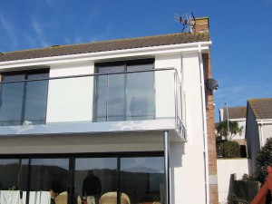 Stainless-Steel-and-Glass-Balcony-17 