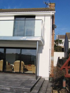 Stainless-Steel-and-Glass-Balcony-19 