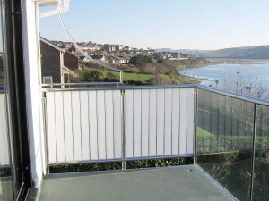 Stainless-Steel-and-Glass-Balcony-23 