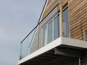 Stainless-Steel-and-Glass-Balcony-26 