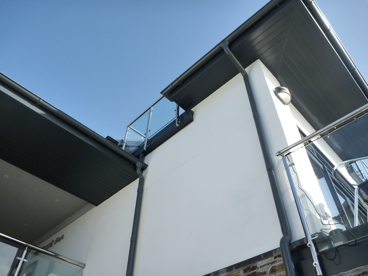 Rock Inn Balustrade 